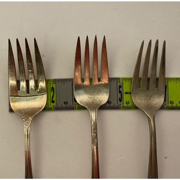 Vtg Silver Plate Lot Of 3 Serving Forks To Restore Repurpose Crafting - Picture 5 of 9